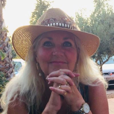 LindaDuller's profile picture. 