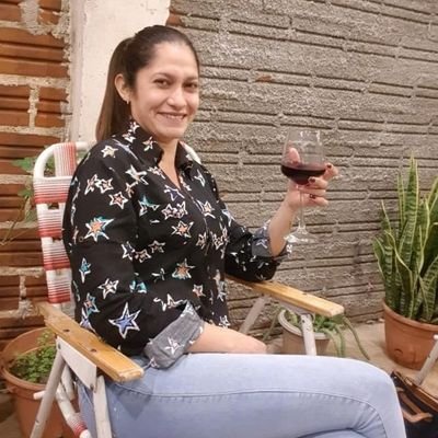 Mama de Kiara, Jazmin y Thiago bebé😇💙
Las grietas son parte de nuestra historia💫