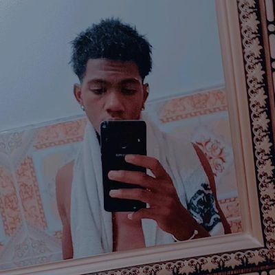 Kenny31616018's profile picture. Rojo 🔴significa dolor y a mi me encanta ese color 😜