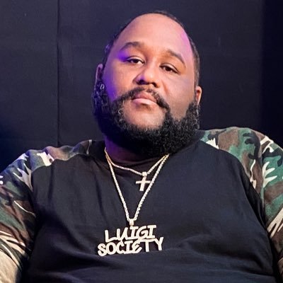 #LUIGISOCIETYVEVO ▪️ Producer & Manager for Munga Honorable, Junior Kelly, Tower Music Band, Lavisch ▪️Promoter for Daybreak, Allure, Cross Di Wataz & Image