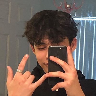 Weyxzfn's profile picture. Taki debil z internetu