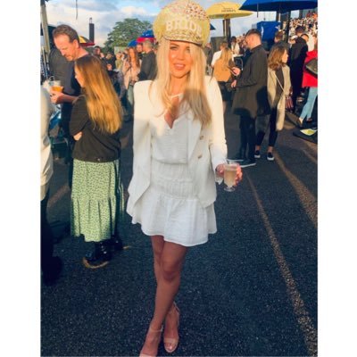 lizyb's profile picture. 