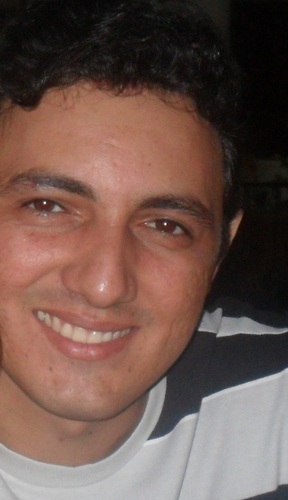 Vereador...PMDB, Futuro Agrônomo!
Torcedor do Flamengo.