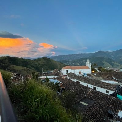 Alejand52465308's profile picture. “La victoria de la razón sólo puede ser la victoria de los que razonan” Comunicador social, Defensor de lo Derechos Humanos