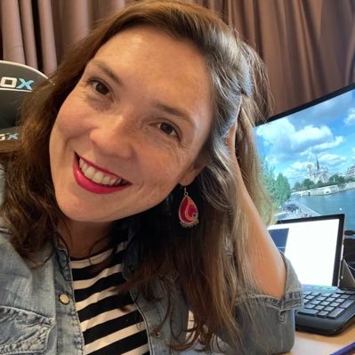 Writer | Mum | Wife | 🇦🇺🏴| Living in 🇭🇰| WIP 1: Sci-fi MG (resting); WIP 2: Spooky fantasy MG (3rd draft editing) | she/her