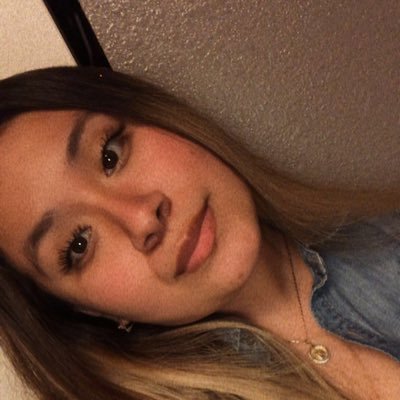 evonnxo's profile picture. 🌴 | ig: evonnxo