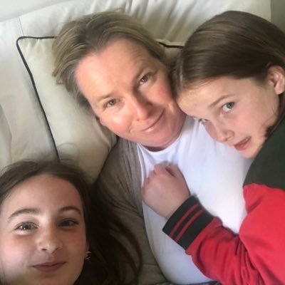 lover of coffee, gin and my 3 crazy kids (not necessarily in that order). AFL follower M & W (Collingwood tragic) and big on promoting girls in sport 🏀🏉🏏