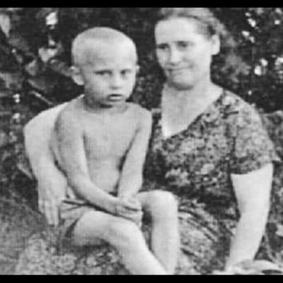 LeonKaMbangwa's profile picture. 