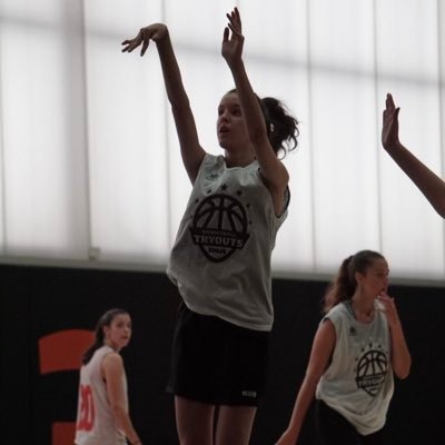 Basketball player at @cbalcobendas⛹🏽‍♀ // Class of 2023// 6’2”// @EliteSportsESP