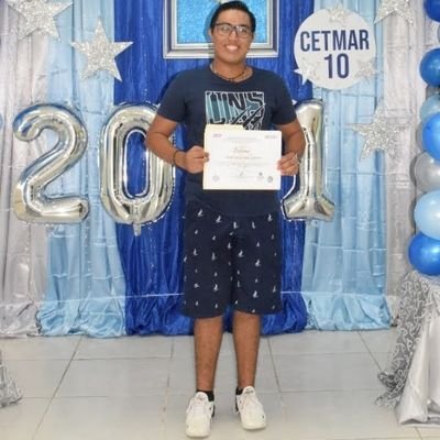 Soy un chico que le gusta leer y escuchar música en sus ratos libres