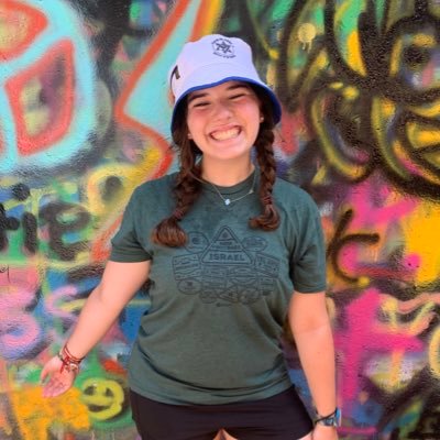 samantharochlin's profile picture. i still don’t understand how to use this silly bird app