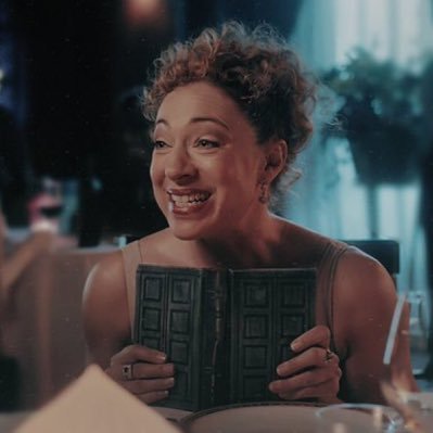 a safe space and daily dose of happiness for river song stans 💟 any pain caused is unintentional