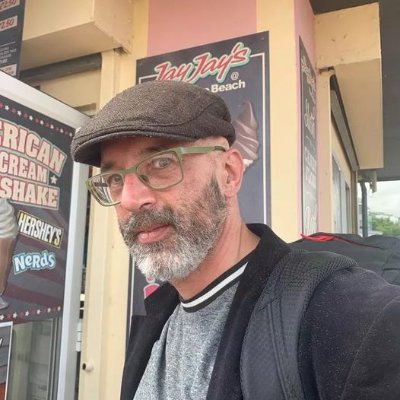 Author of The Dead Friend and The Lightning Thesaurus. https://t.co/CgkbrWGOy3
