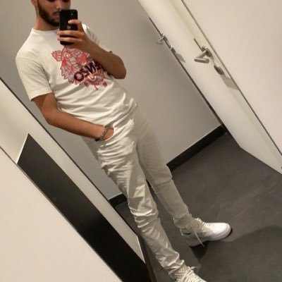 nshnfokleszamel's profile picture. Encore moi…