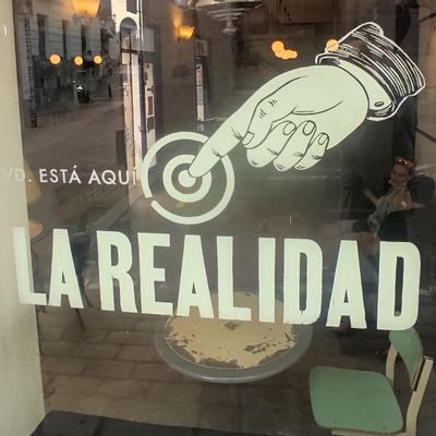 Apostrofia, Tradicion y Conservacion.
Ingeniero y Antropólogo, reaccionando por las causas olvidadas.