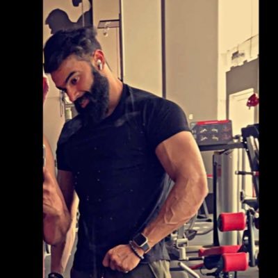 thn72's profile picture. من تقتله الغيرة يبدا بالسخرية اولا - Austria 🇦🇹- Physique 2021🥈 - (Snap chat 👻:ammar-thn) -(Instgram: Thn72) #Team_Zac