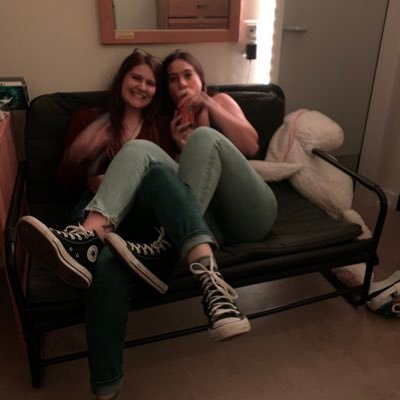 dumpweedkierra's profile picture. capricorn//capricorn//leo