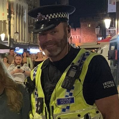 #MilitaryVeteran💂♂️#exPrisonOfficer 👮♀️ 🚔 Father, Husband, Rugby, Gym #Cymruambyth 🏴 🗣Don’t report crime here