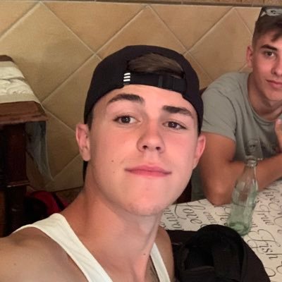 risquez_19's profile picture. el que me quiera que me quiera el que no se muera