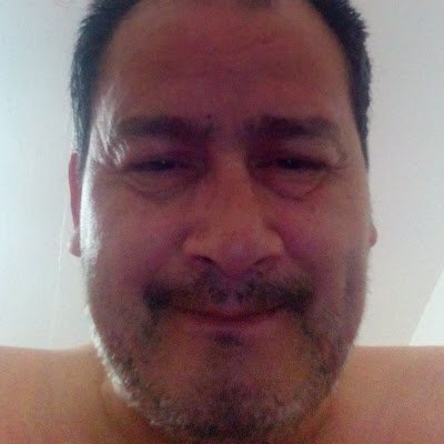 Retroceder nunca, rendirme jamás,ir siempre con la verdad por delante, orgulloso padre, y, abuelo. Sólo sigo a quién tiene foto original de perfil,no negociable