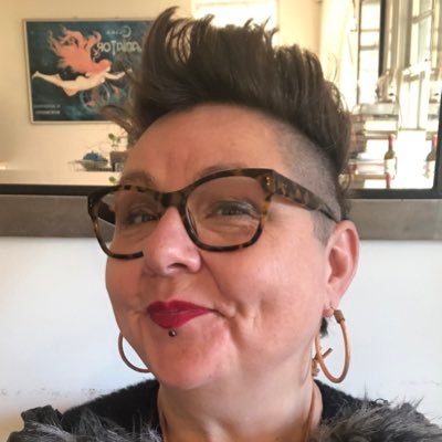 Big earring enthusiast, electric bike fan, mum + change maker at the UTS Centre for Social Justice & Inclusion. She/they