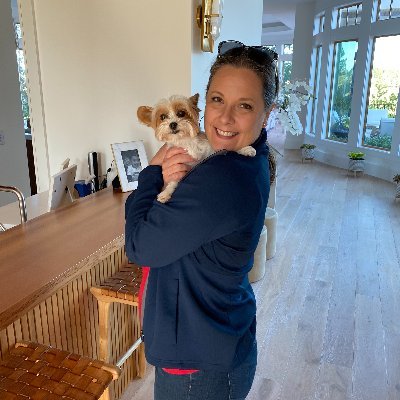 juliekaywukelic's profile picture. 