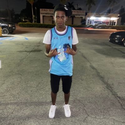2️⃣1️⃣🦍|LongLive My Mother,Father,Nick, Molly and Shawnoo 🙏🏽❤️|#HA2 C5💛❤️| by🌪11/26🌪| #WIU23💜💛| 👻SC: King_Quinell👻|