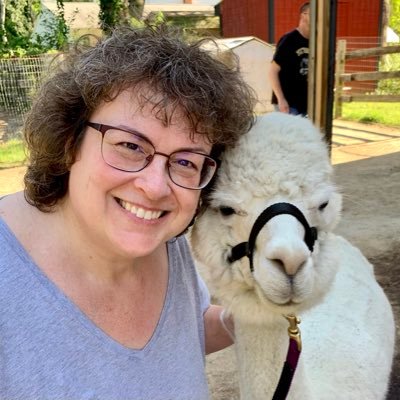 Jannine Fisk - Award winning baker, wife, mom to 2 cats, brain tumor survivor 💪🏻🧠(currently in remission!) and adoptive mom to a sweet alpaca named LuLu.