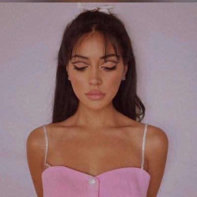 roqaya3030's profile picture. 