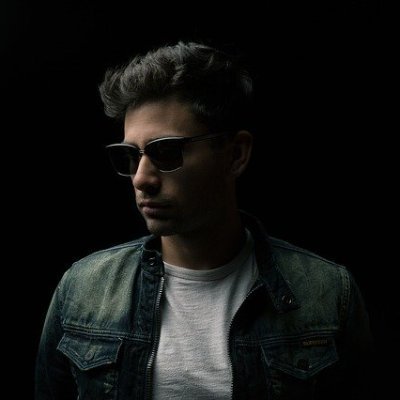 workk_free's profile picture. ブロガーとして生活しています小池です。 【経歴】ネット系広告代理店営業(上場企業)→将来の不安や副業に取り組みたい気持ちでブログを始めるも挫折→やり方をたった一つ変えてみたらブログが収益化でき、生活ができるように。現在フリーランスとしてブログやYoutubeで活動中。会社員の皆様、副業開始のお手伝いします！