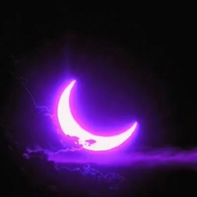 dark_purpmoon's profile picture. 💜