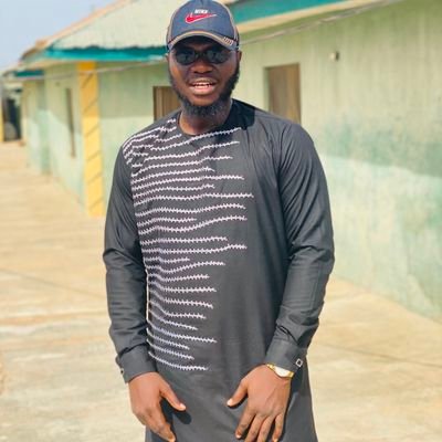 MERN fully stacked developer. Graduate of Physics. Here for the connections. I enjoy lifting weights in my spare time. Contact me, let's code.