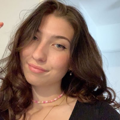 charlene_byl's profile picture. 🌸🌷