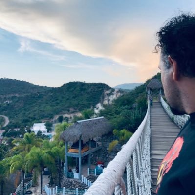 JLuisChG's profile picture. A gozar que este pichi mundo se va acabar y la vida hay que disfrutar 🙃🙃| Día a Día So Happy SCLMW