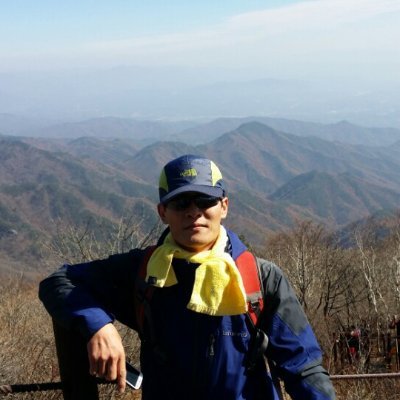 正見:올바로 보는 것. 正思惟:올바로 생각하는 것. 正語:올바로 말하는 것. 正業:올바로 행동하는 것. 正命:올바로 목숨을 유지하는 것. 正精進:올바로 부지런히 노력하는 것. 正念:올바로 기억하고 생각하는 것. 正定:올바로 마음을 안정하는 것.