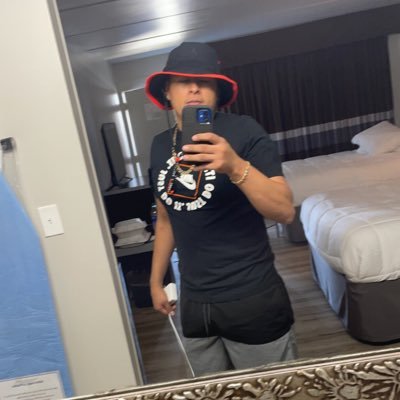 Thomasthatrains's profile picture. we’re on borrowed time make it worth it💯