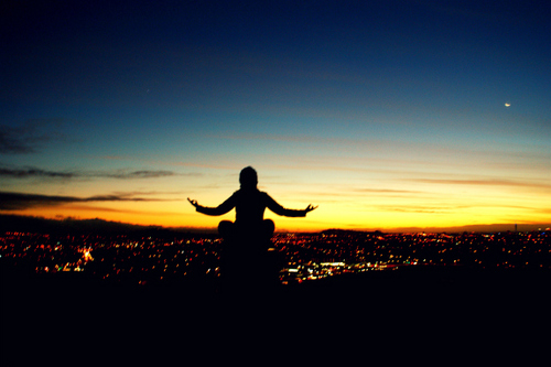 gnightmoonbeam's profile picture. let's be honest; we're all only really here for the famous people.