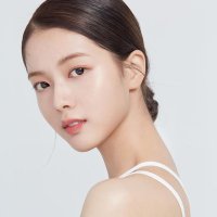 Ω (@jeongeuiyem) 's Twitter Profile