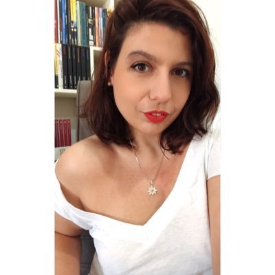 AniRodrigzPros's profile picture. Mujer, Argentina y Peronista Militante.  Abogada y Profesora en Ciencias Jurídicas.