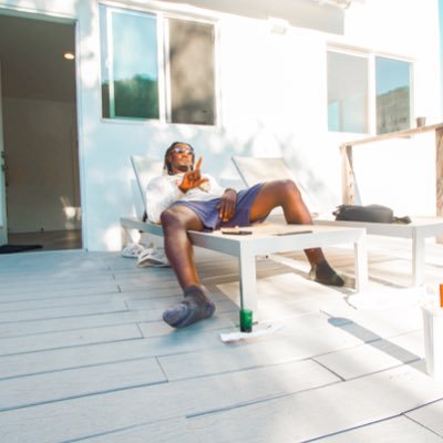 thesagemoe's profile picture. Artist, Filmmaker, CEO of Gold Hat Media, #Healthiswealth