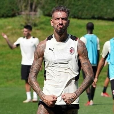 irigoridikessie's profile picture. - Ibrahimovic miglior punta degli ultimi 20 anni

- il piolismo è meglio del sarrismo

- Maldini miglior dirigente italiano

- simpatizzo Venezia e Fiorentina
