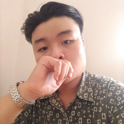mnd_rbown's profile picture.