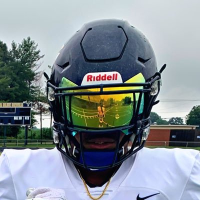 6’2 180lbs | Hybrid S/LB | #4 | @ Varina High School ‘22🇧🇧| 2021 Regional Champ!🥇 2021-2022 Virginia Class 4 State Champion!💍