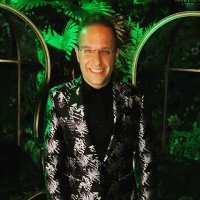 Simon Withington(@ShowbizSimonW) 's Twitter Profile Photo