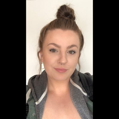 clareelliotttt's profile picture. 28, Leo. Neurodivergent 🌚