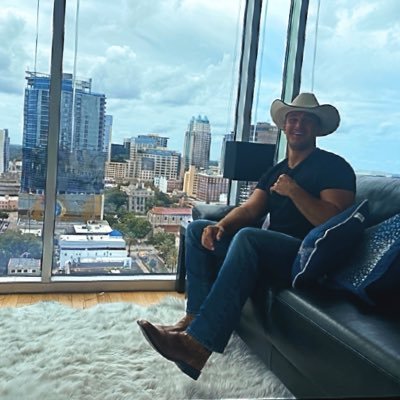 VanBlizzy's profile picture. new account  @playapex