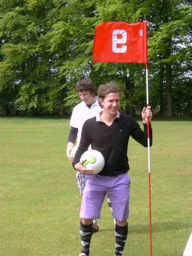 Charlie vd Ouweland,ex-profvoetballer, vanaf 2011 A-international Beachsoccer, speler Topklasser Leonidas, zelfstandig ondernemer/aanbieden Footgolf(clinics)