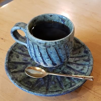 埼玉県秩父郡東秩父村にある喫茶店。
いれたてコーヒーと自家製生地のピッツァの店。
パスタ、ポークカレー、レア・チーズケーキもございます。
ピッツァ・コーヒーはテイクアウトも可能です。
お気軽にお問い合わせ下さい。