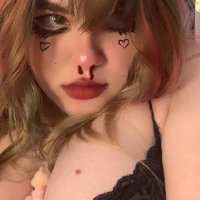 🖤your favorite bitch🖤TOP 19% (@bugspawsum) 's Twitter Profile