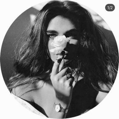 sh_x0l's profile picture. ‏ما كانت النيه احبه لكن  ‏عيونه تجبر التايب يميل🤍..